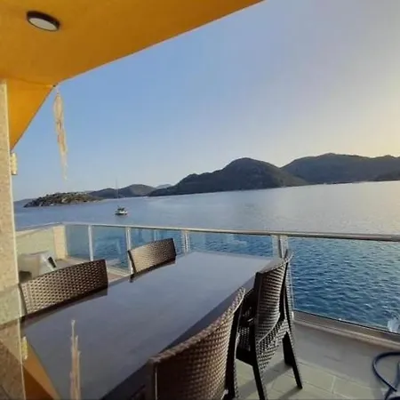 Buena Vista Hotel&restaurant 马尔马里斯