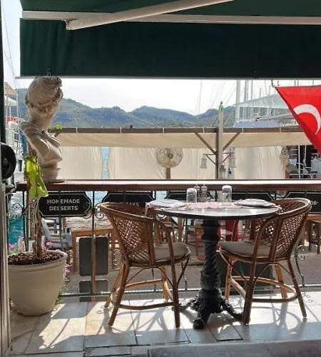 Buena Vista Hotel&restaurant * مرمريس